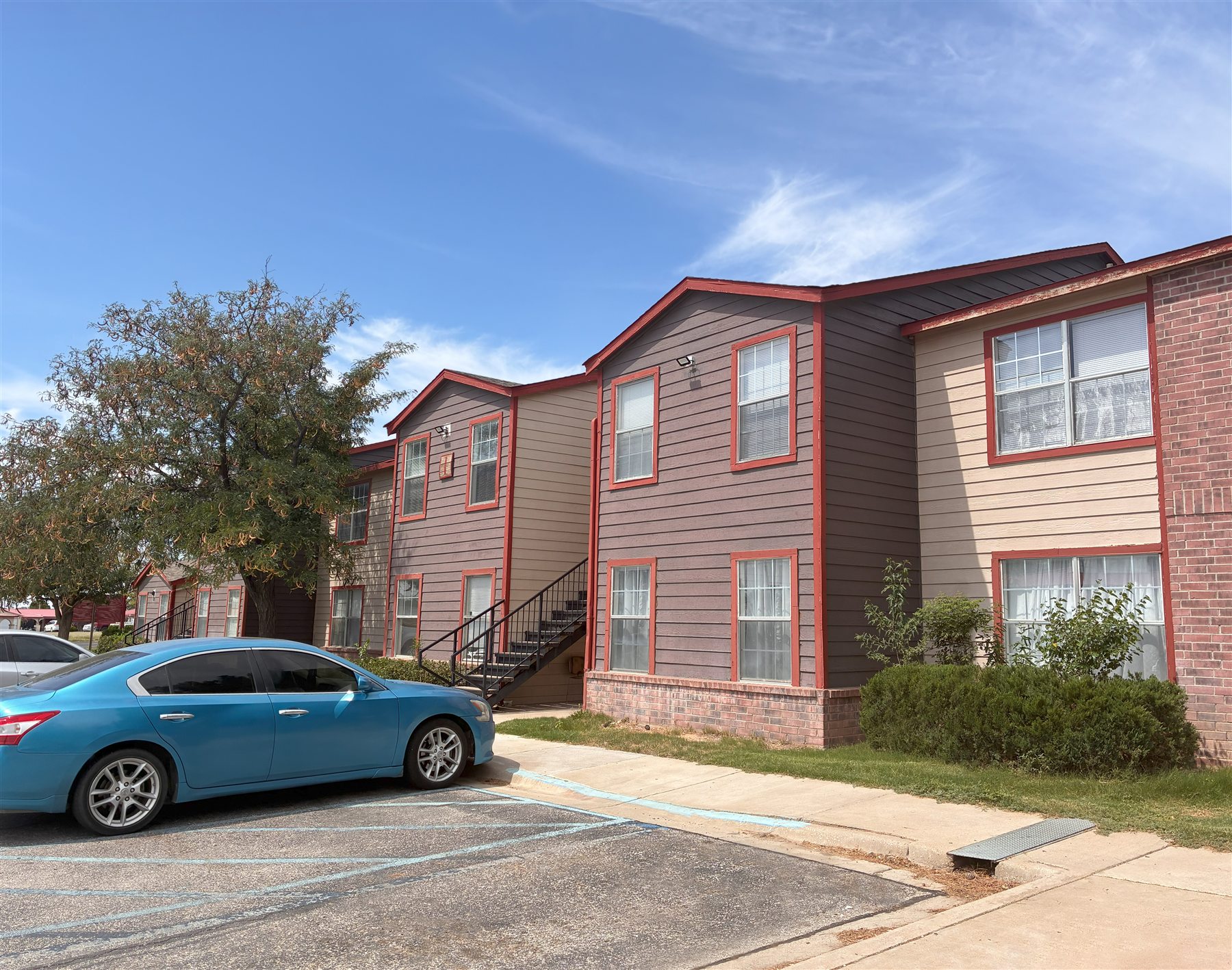 Apartment exteriors at Avalon Cove
